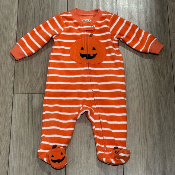 Carters 3 month Pumpkin Halloween Footsie - Picture 1 of 6
